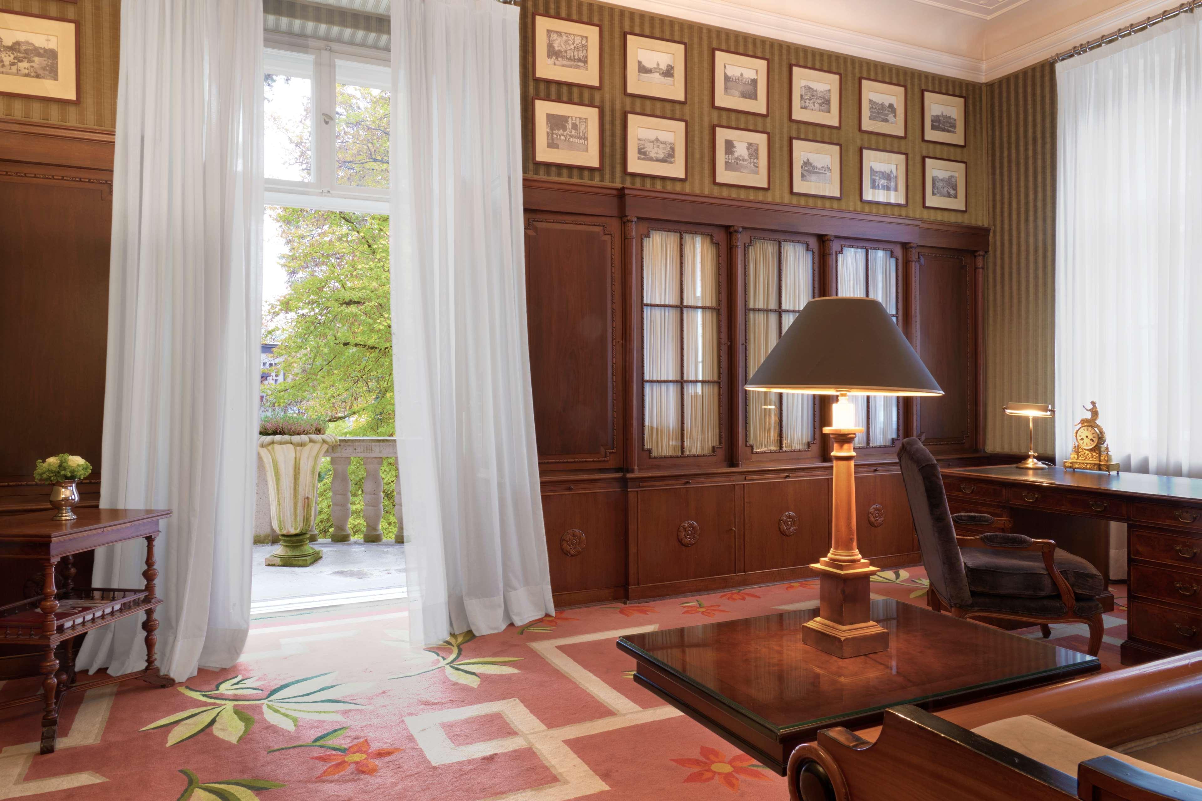 Schlosshotel Berlin Bagian luar foto Office of the Rector