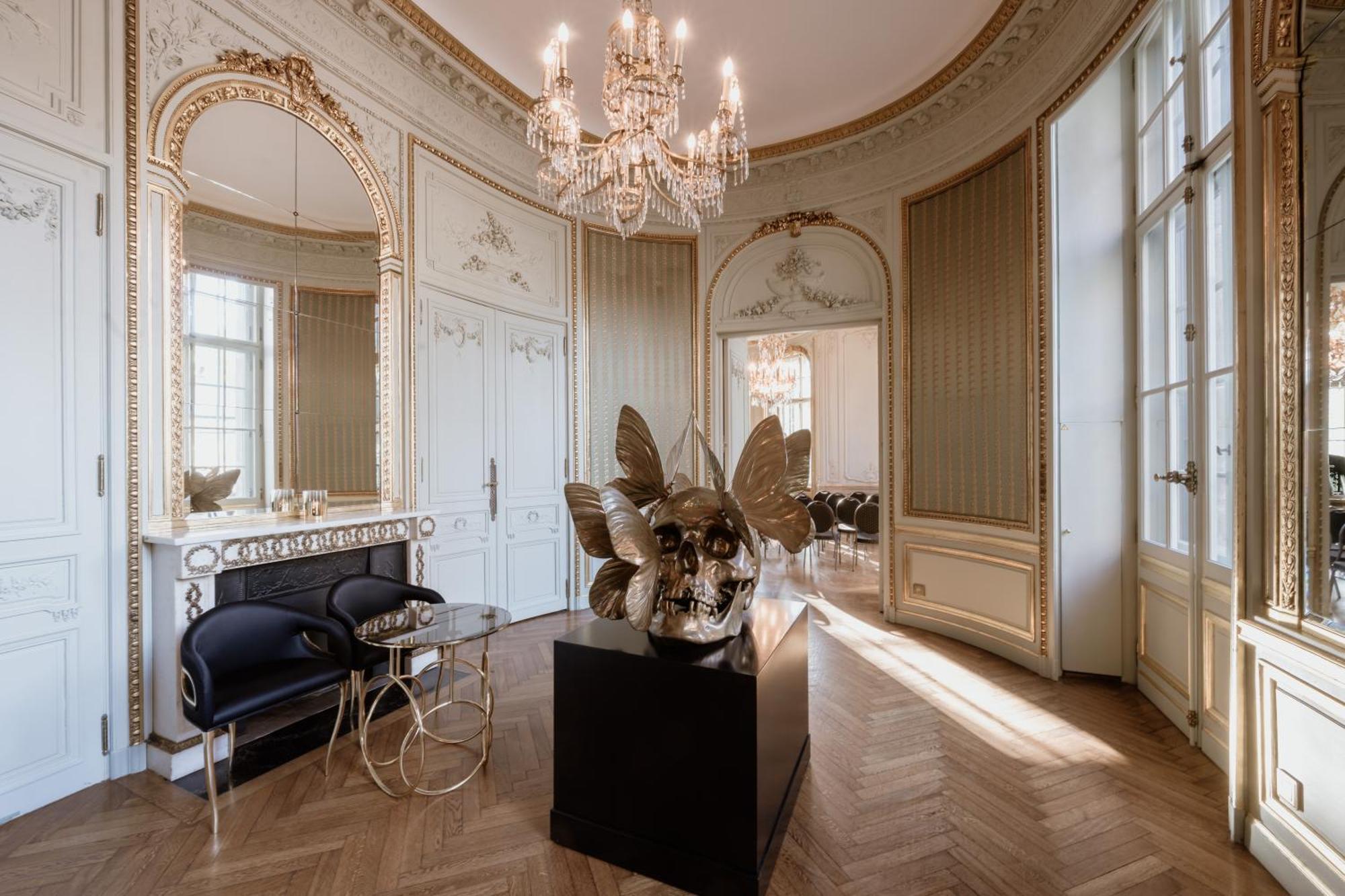 Schlosshotel Berlin Bagian luar foto The salon of the French Embassy in Berlin