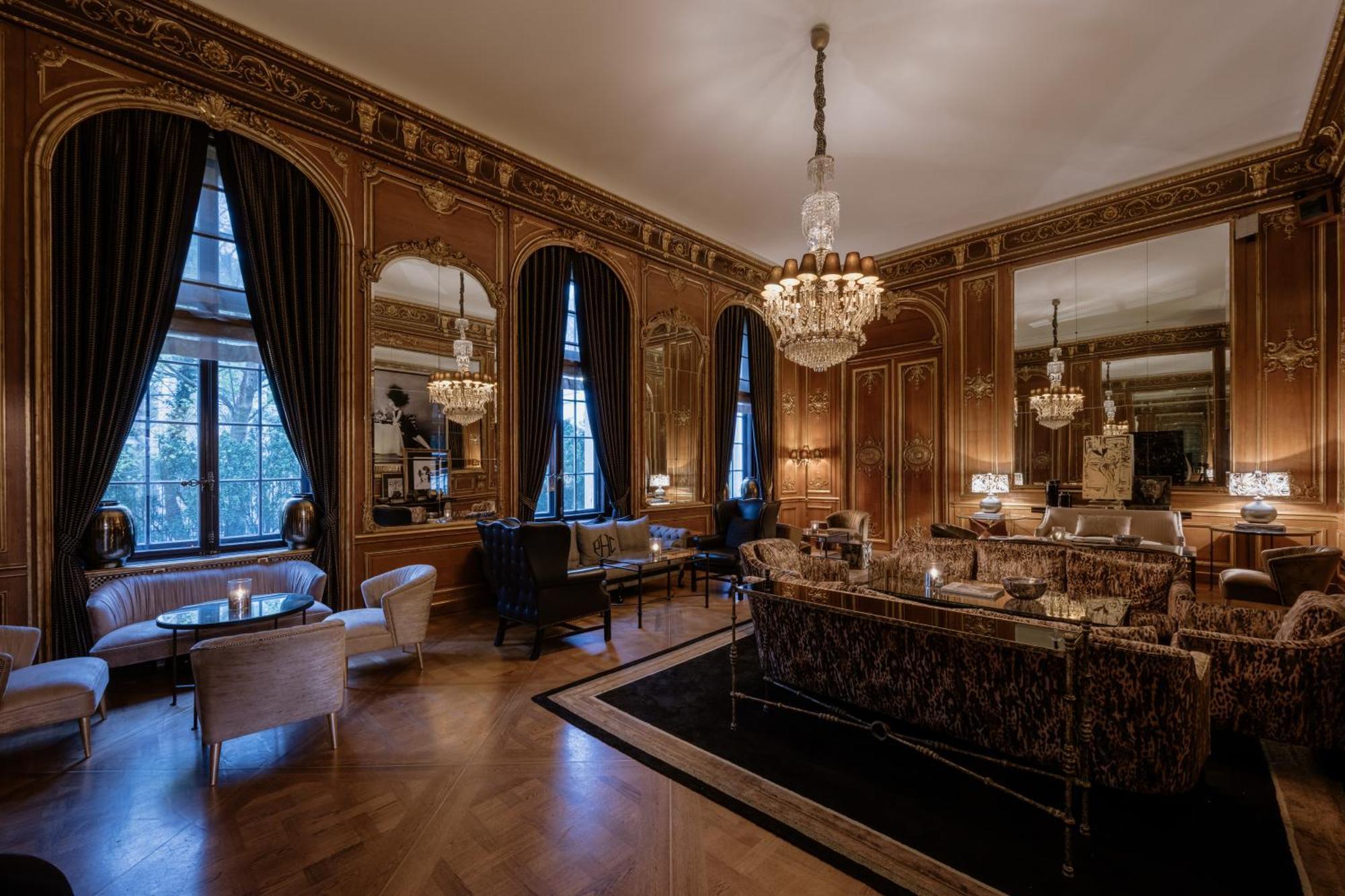 Schlosshotel Berlin Bagian luar foto The St Regis New York